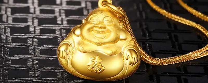 女人戴金佛配红绳还是黑绳