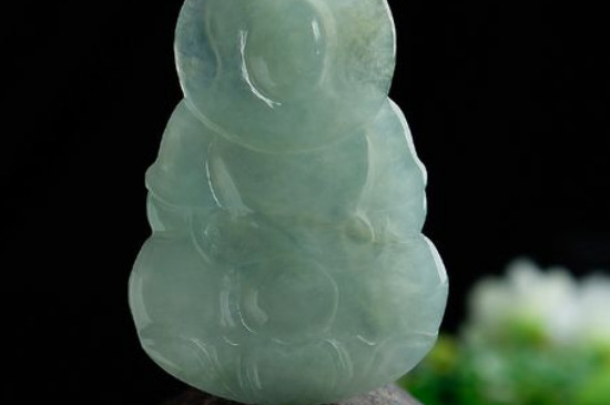 女士可以戴观音吊坠吗?