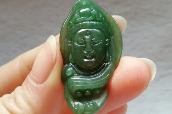 女士可以戴观音吊坠吗?